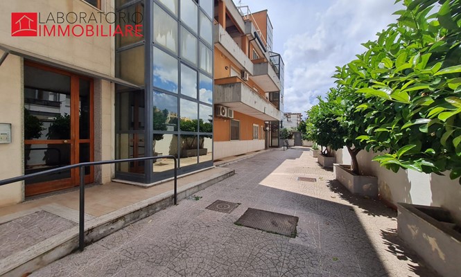 Villa indipendente con giardino e taverna, Lecce, San Ligorio