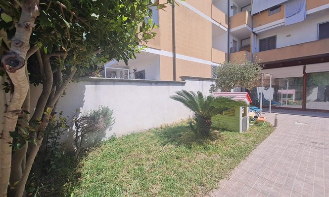 Laboratorio in Vendita a Lecce - via  Marco Basseo - Centro Storico