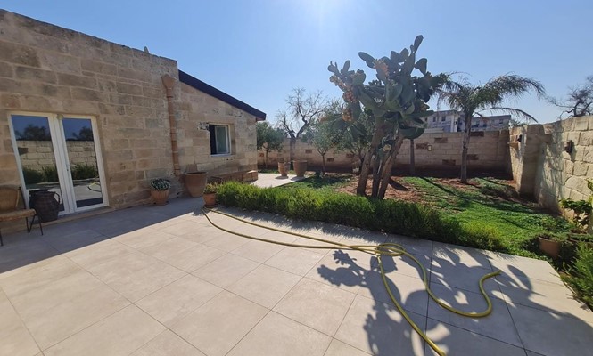 Villa in Vendita a Lecce - via  Baffin