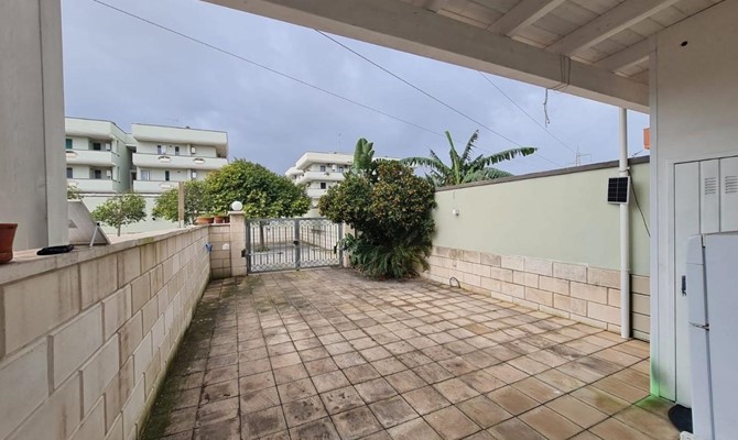 /public/fotoimmobili/1370392-fzm8v120.jpg.ashx?width=670&height=400&mode=crop