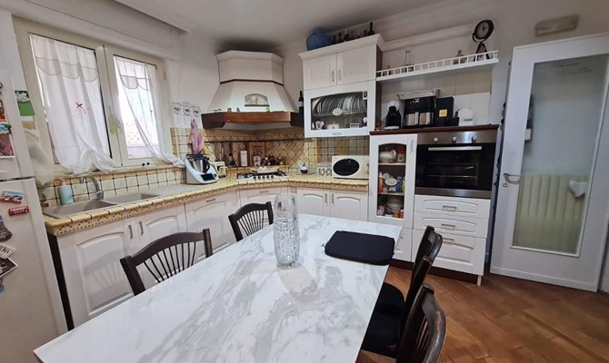 /public/fotoimmobili/1370392-lvys71oei.jpg.ashx?width=670&height=400&mode=crop