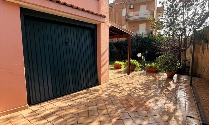 /public/fotoimmobili/1374678-ugk7ec53w.jpeg.ashx?width=670&height=400&mode=crop