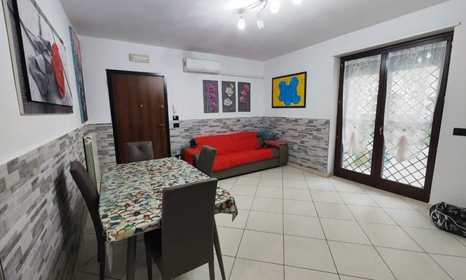 Magazzino in Vendita a Lecce - via  di Leuca - Leuca