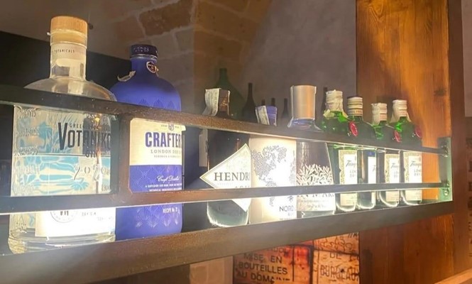 Stabile/palazzo in Vendita a Porto Cesareo - via Ugo Foscolo