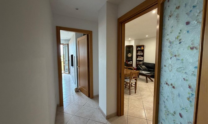 /public/fotoimmobili/1406526-em6ht19i.jpg.ashx?width=670&height=400&mode=crop