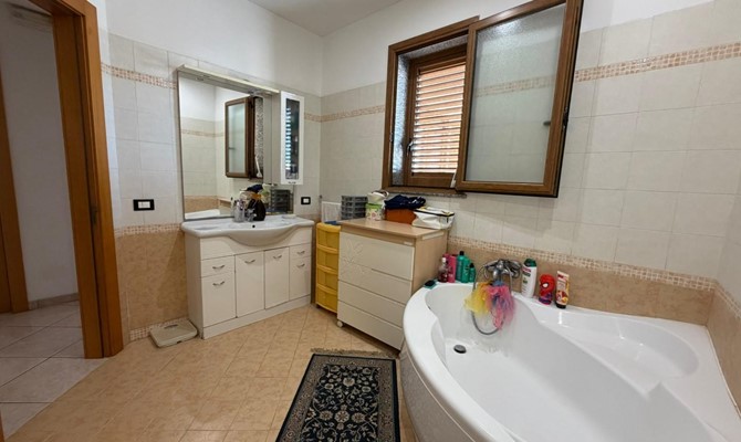 /public/fotoimmobili/1406526-kam20bcb.jpg.ashx?width=670&height=400&mode=crop