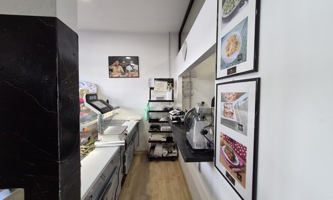 Negozio Commerciale a Lecce - via Niccol� Foscarini