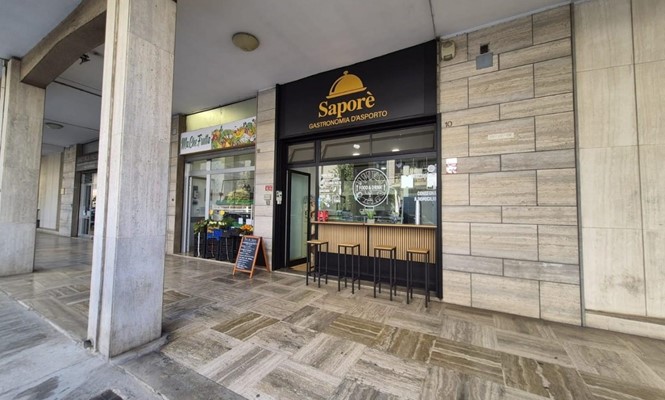 Negozio Commerciale a Lecce - via Niccol� Foscarini