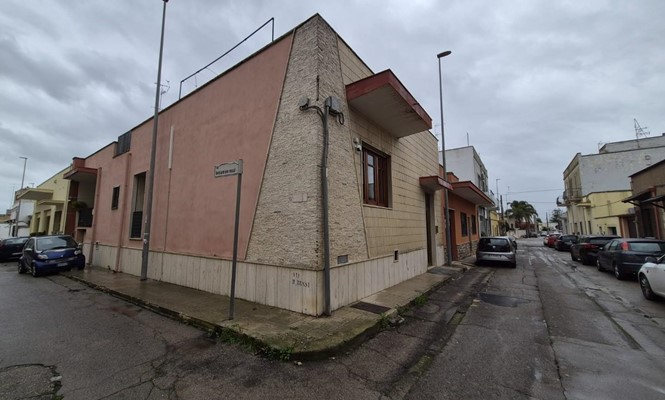 Appartamento in Affitto a Lecce - via  Ada Cudazzo - Poligono